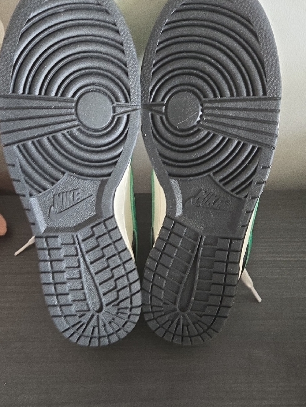 Nike Dunk Low Celtics Style Low-Top Sneakers New Women 9 Men 7.5 New - Picture 5 of 9